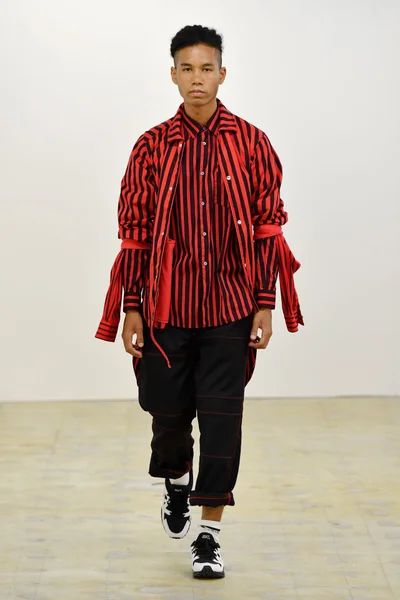 Look 1